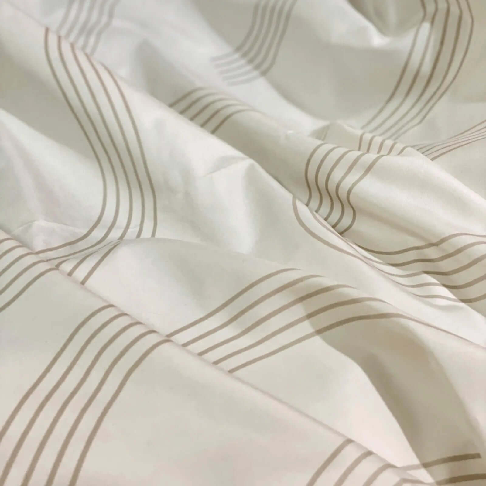 Bedding Bed Sheets - Creamy Mist Weave, King & Queen 4-Piece Set Comfy right